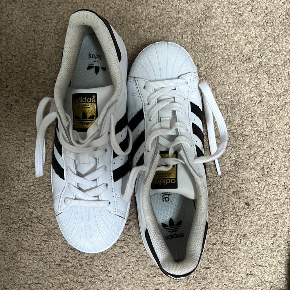 Superstar Shell Toe Adidas Boys Size 5